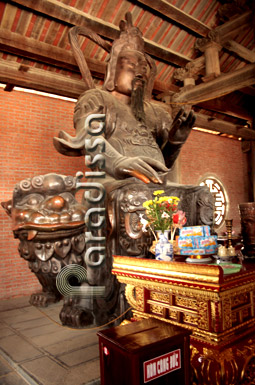 Ong Thien à la pagode Bai Dinh (responsable de la diffusion des bonnes vertus)
