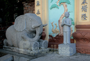  L'entrée à la pagode de Tieu Son