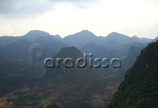 les montagnes sauvages de Cao Bang Vietnam