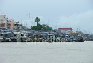 Bourgade de Chau Doc, vue du fleuve Mekong