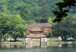 Thay Pagoda Ha Tay Vietnam