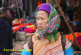A flower Hmong lady