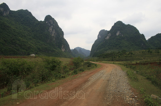 A backroad to the Ban Gioc Waterfall