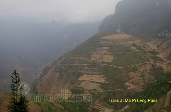Trails at Ma Pi Leng Pass