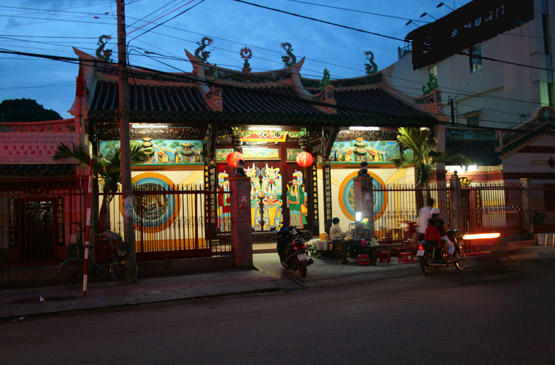 Un temple chinois dans le delta du Mékong 
