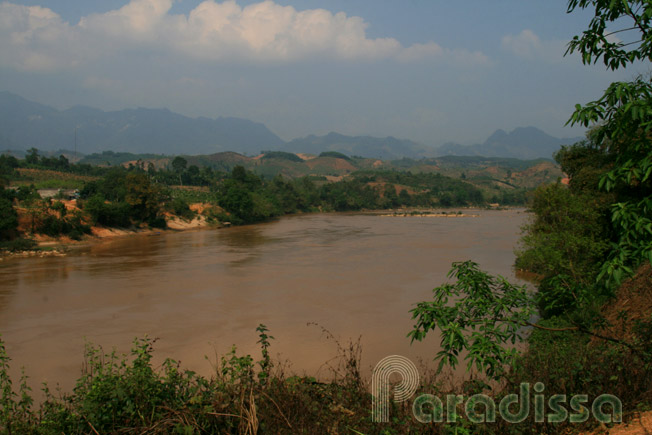 The Lo River at Bac Quang, between Ha Giang and Tuyen Quang Provinces