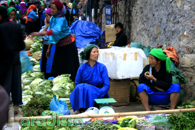 Tay ladies at the Dong Van Sunday Market
