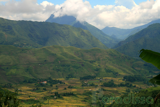 Mesmerizing landscape on the trek to Bach Moc Luong Tu