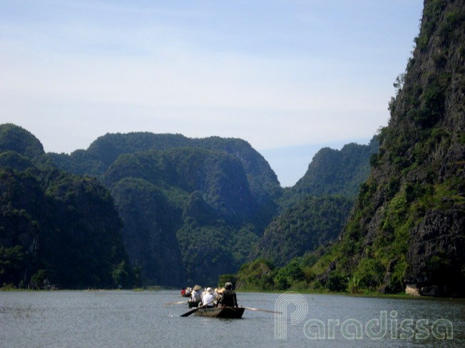 Rowing boat at Tam Coc in Ninh Binh Province