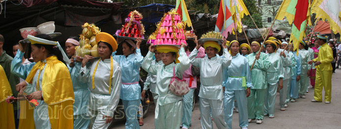 Do Temple Festival at Dinh Bang, Bac Ninh