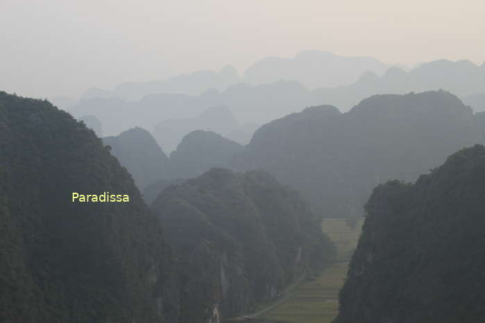 A lovely panoramic view from the top of Hang Mua Mountain in Ninh Binh