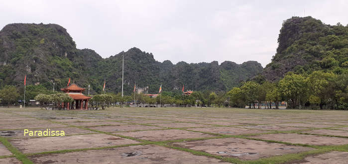 The spacious yard in front of the Dinh and Le Temples at Hoa Lu Ancient Capital