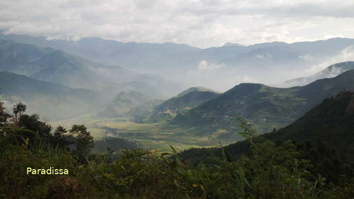 A view of Tu Le from the top of the Khau Pha Pass