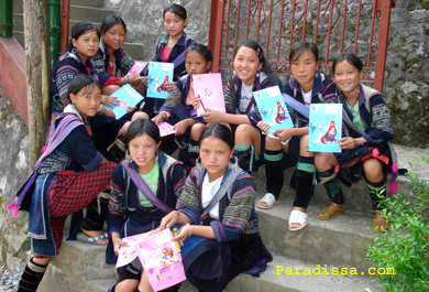 Hmong Girls in Sa Pa Hmong Girls in Sa Pa