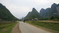 Scenic road at Quang Uyen, Cao Bang