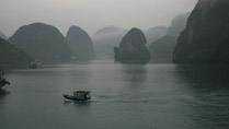 La baie d'Halong dans le golfe du Tonkin