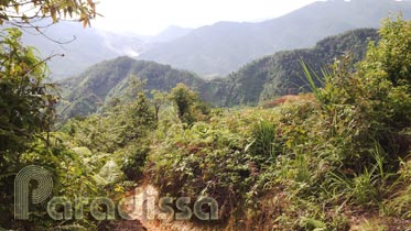 A view of the mountains on the trek