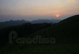 L'aube à Dong Cao, Son Dong, la province de Bac Giang