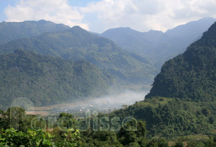 Des montagnes à Cho Don, Bac Kan