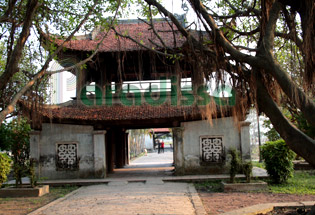 But Thap Buddist Pagoda in Bac Ninh Vietnam