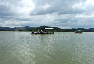 Boat cruising on the Lak Lake