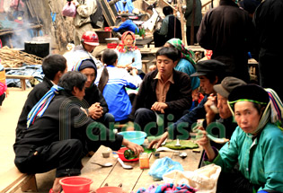 Le marché dominical de Dong Van, Ha Giang au Vietnam