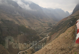 La route du bonheur à Ma Pi Leng