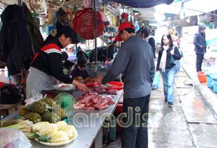 Hang Be Market Hanoi Vietnam