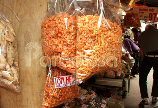 Hang Be Market Hanoi Vietnam