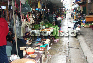Hang Be Market Hanoi Vietnam