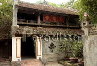 Side entrance to the Thay Pagoda