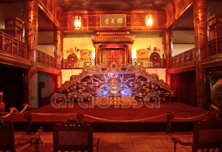 Duyet Thi Duong - Royal Theater Duyet Thi Duong - Royal Theater