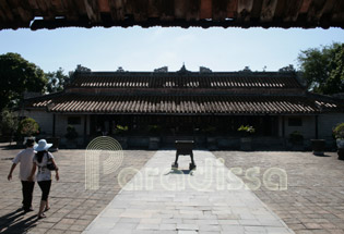 Building where the King would live and work Building where the King would live and work