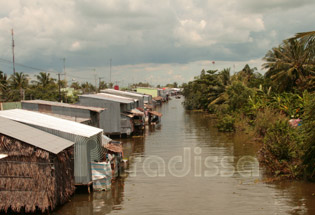 Houses on stilts in the coutryside of Kien Giang Houses on stilts in the coutryside of Kien Giang