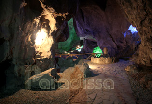 Inside Tam Thanh Cave