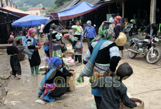 Muong Hum Sunday Market in Lao Cai Vietnam