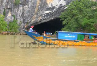 Phong Nha Cave