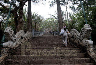 steep steps on the way to the summit of Yen Tu Pagoda - Quang Ninh
