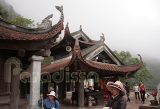 A pagoda in fog at Yen Tu Pagoda - Quang Ninh A pagoda in fog at Yen Tu Pagoda - Quang Ninh