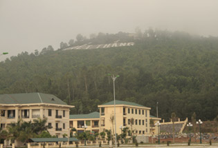 the Rong Mountain at Ham Rong Bridge