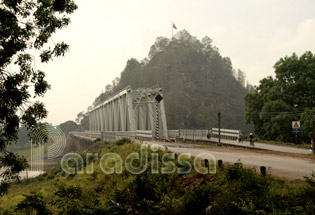 Ham Rong Bridge and the Rong Mountain Ham Rong Bridge and the Rong Mountain