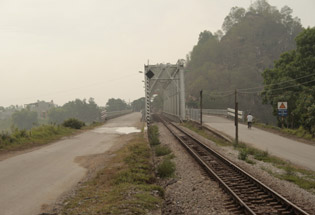 Rail track on the Ham Rong Bridge Rail track on the Ham Rong Bridge
