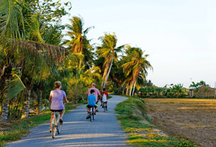 bike tour at Vinh Long