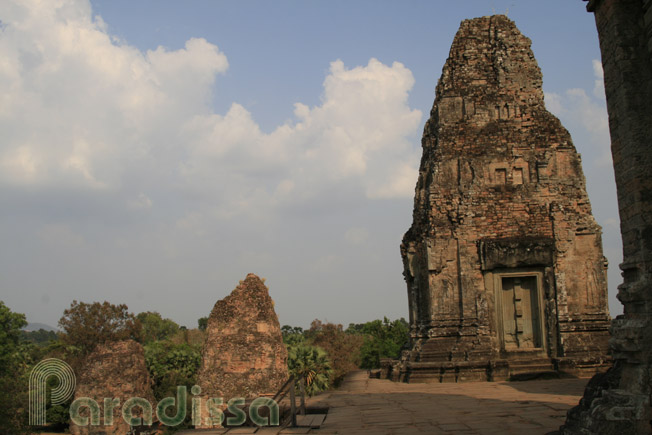 The upper level at Pre Rup Temple