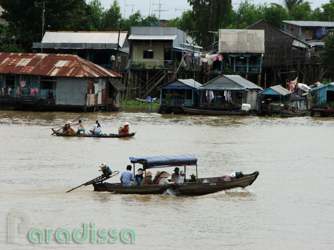 Boat transfer at Chau Doc, An Giang Province
