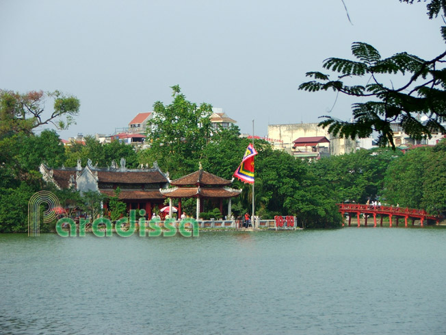 Le temple de Ngoc Son Temple, le lac de Hoan Kiem, 