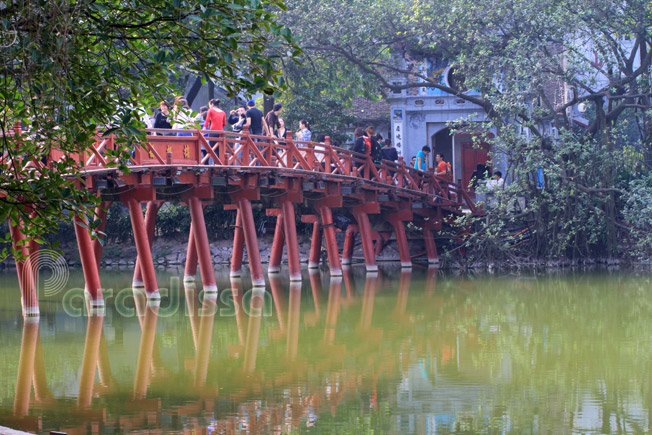 The The Huc Bridge on Hoan Kiem Lake, Hanoi, Vietnam