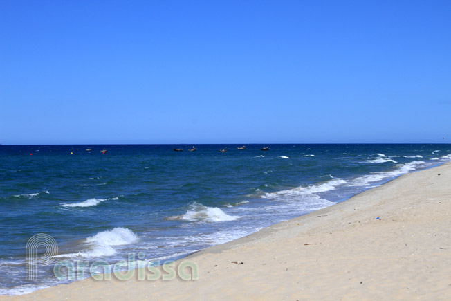 The fine beach at Hoi An