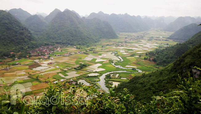 Panoramic photo of Bac Son Valley