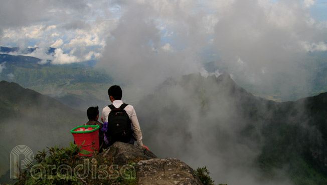 Trekking amid the heavenly landscape of the Ky Quan San Bach Moc Luong Tu Mountain in Bat Xat, Lao Cai Province